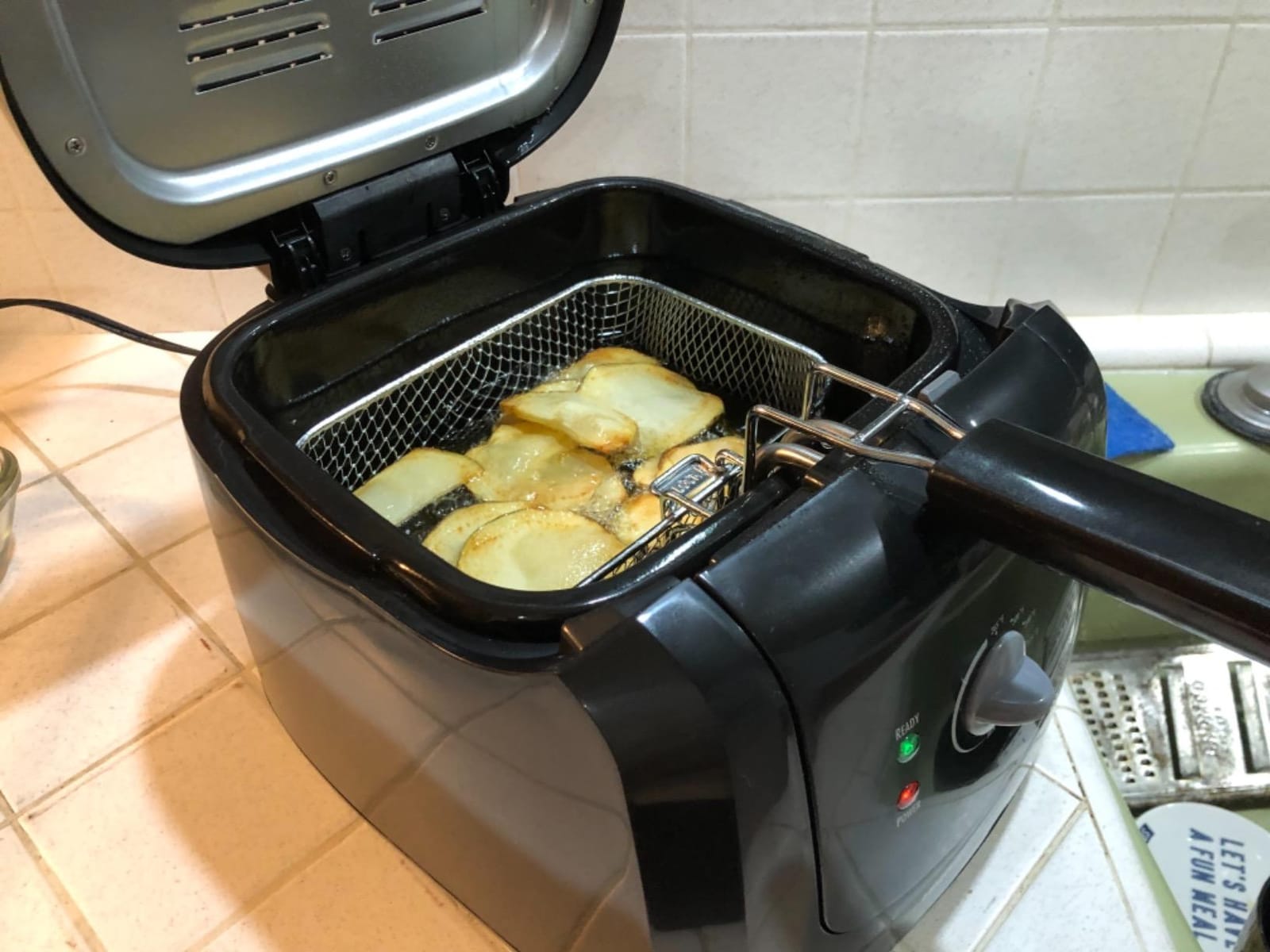 Hamilton Beach Cool Touch Electric Deep Fryer with Basket For Home Use customer photo 1
