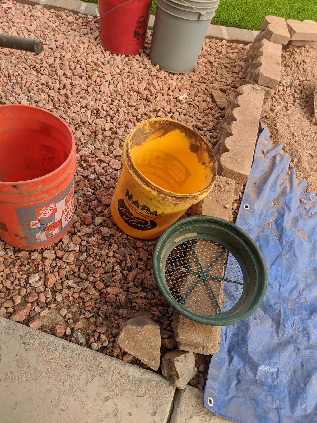 SE Gold Prospecting-Sifting-Panning, 13.25 Inch Wide Stackable Classifier Gold Prospecting Pan, 1/12 Inch Stainless Steel Mesh Sifting Pan, Green customer photo 1
