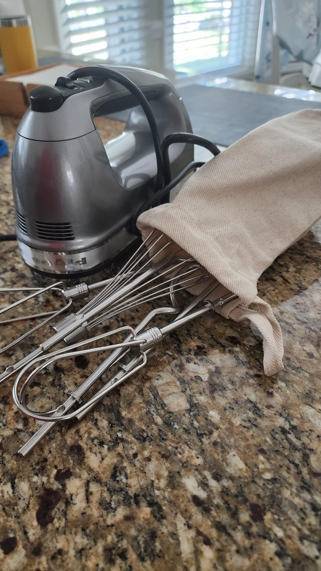 KitchenAid 9 Speed Hand Mixer, KHM926, Candy Apple Red customer photo 1