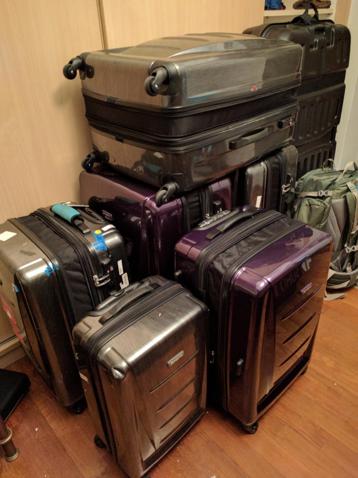 Samsonite Winfield 2 Hardside Expandable Luggage with Spinner Wheels, Charcoal, Checked-Large 28-Inch customer photo 2