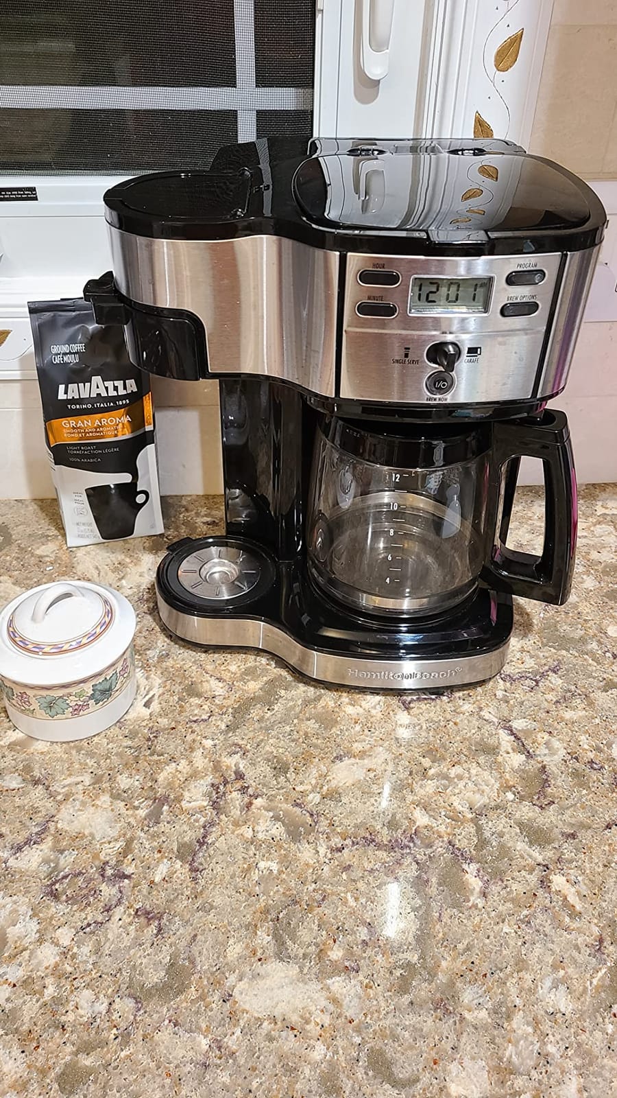 Hamilton Beach 2-Way Brewer Coffee Maker, Single-Serve and 12-Cup Pot, Black/Stainless Steel(49980A), Carafe customer photo 2