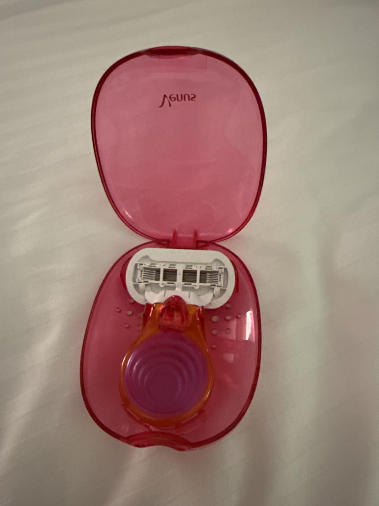 Gillette Venus Extra Smooth Travel Razor Kit for Women, Mini Handle + Refill + Case customer photo 2