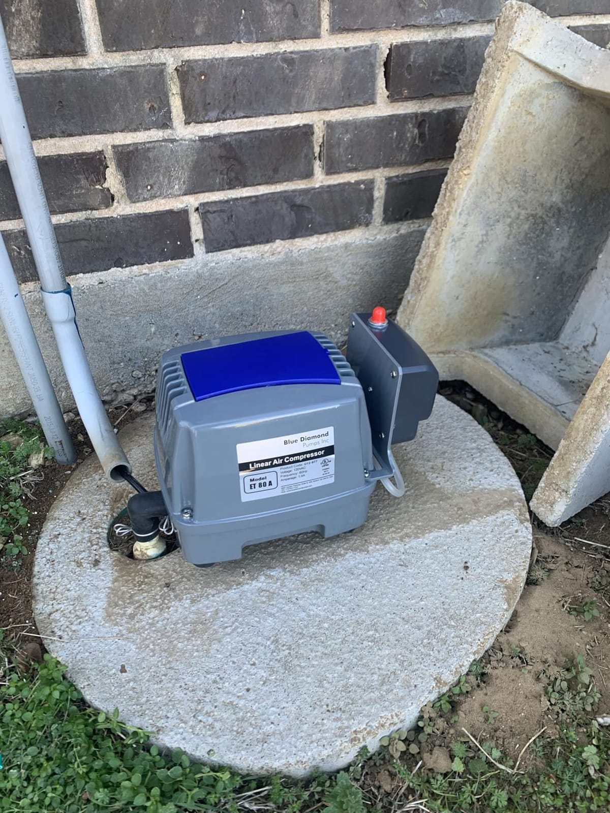 Blue Diamond ETA 80 Septic or Pond Linear Diaphragm Air Pump with built in Alarm customer photo 2