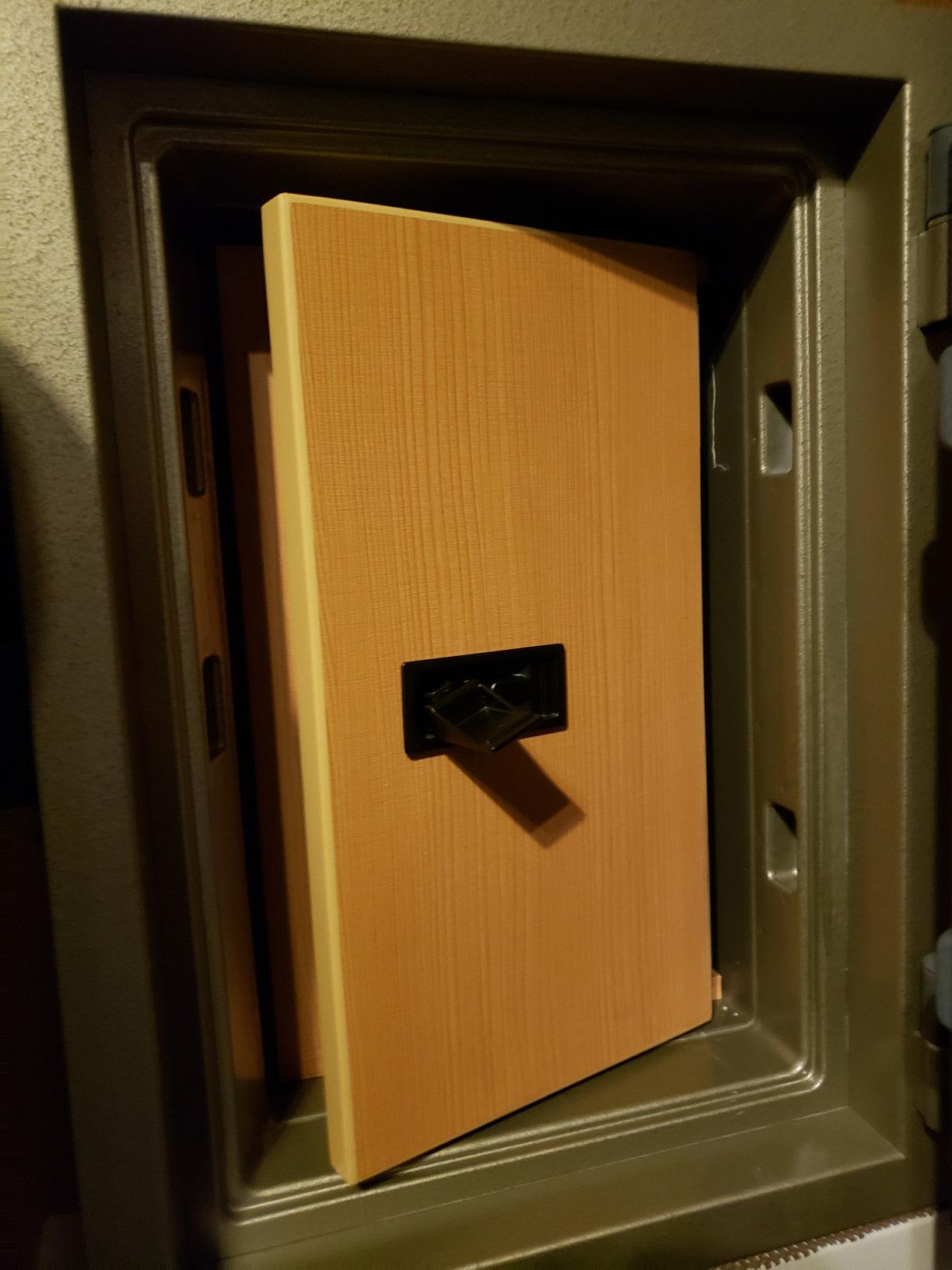 Hollon Safe HDS-500E Data Safe customer photo 1