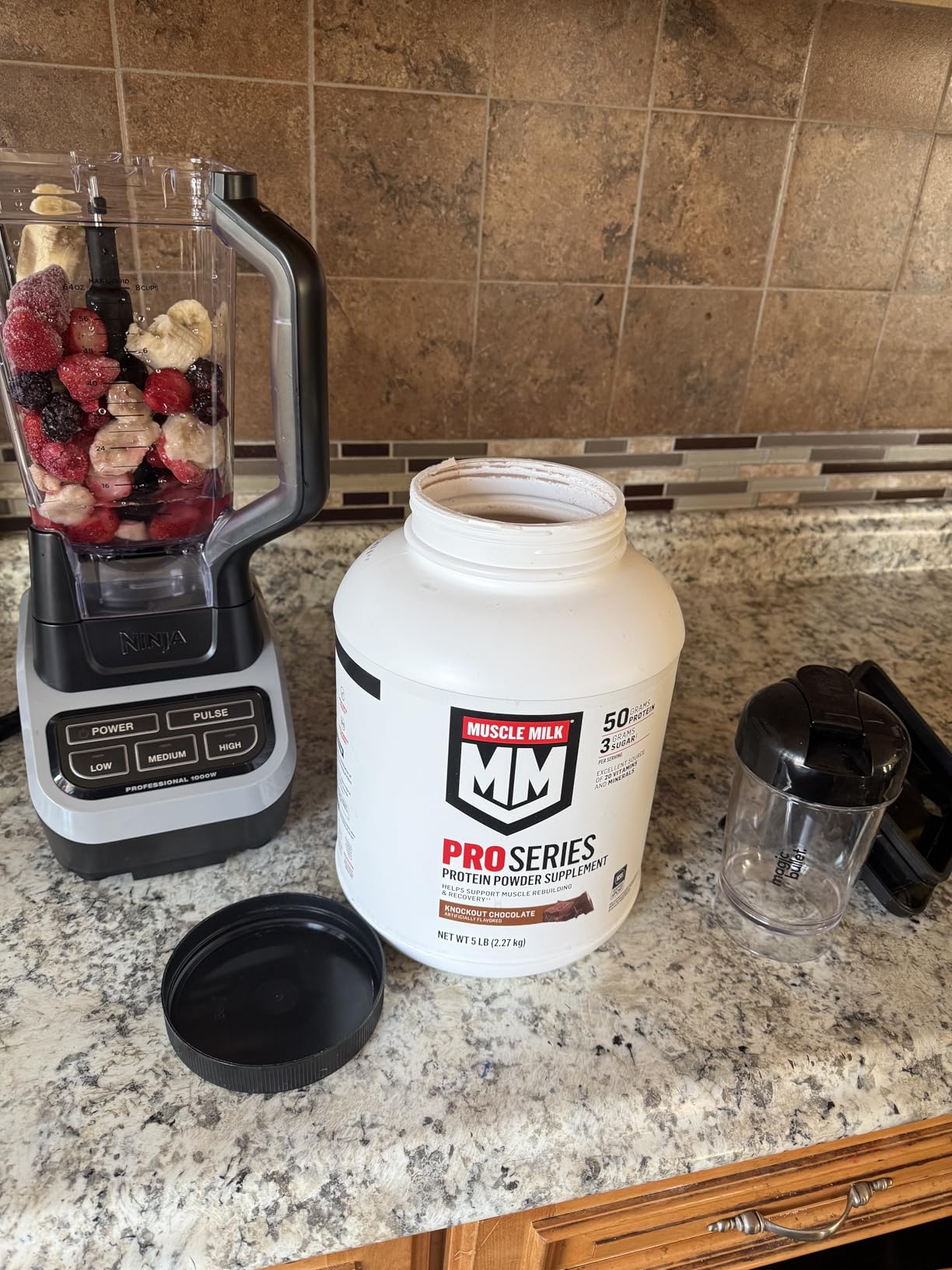 Ninja Professional Blender, 1000W, Total Crushing Tech, 72oz Pitcher, BL610 customer photo 2