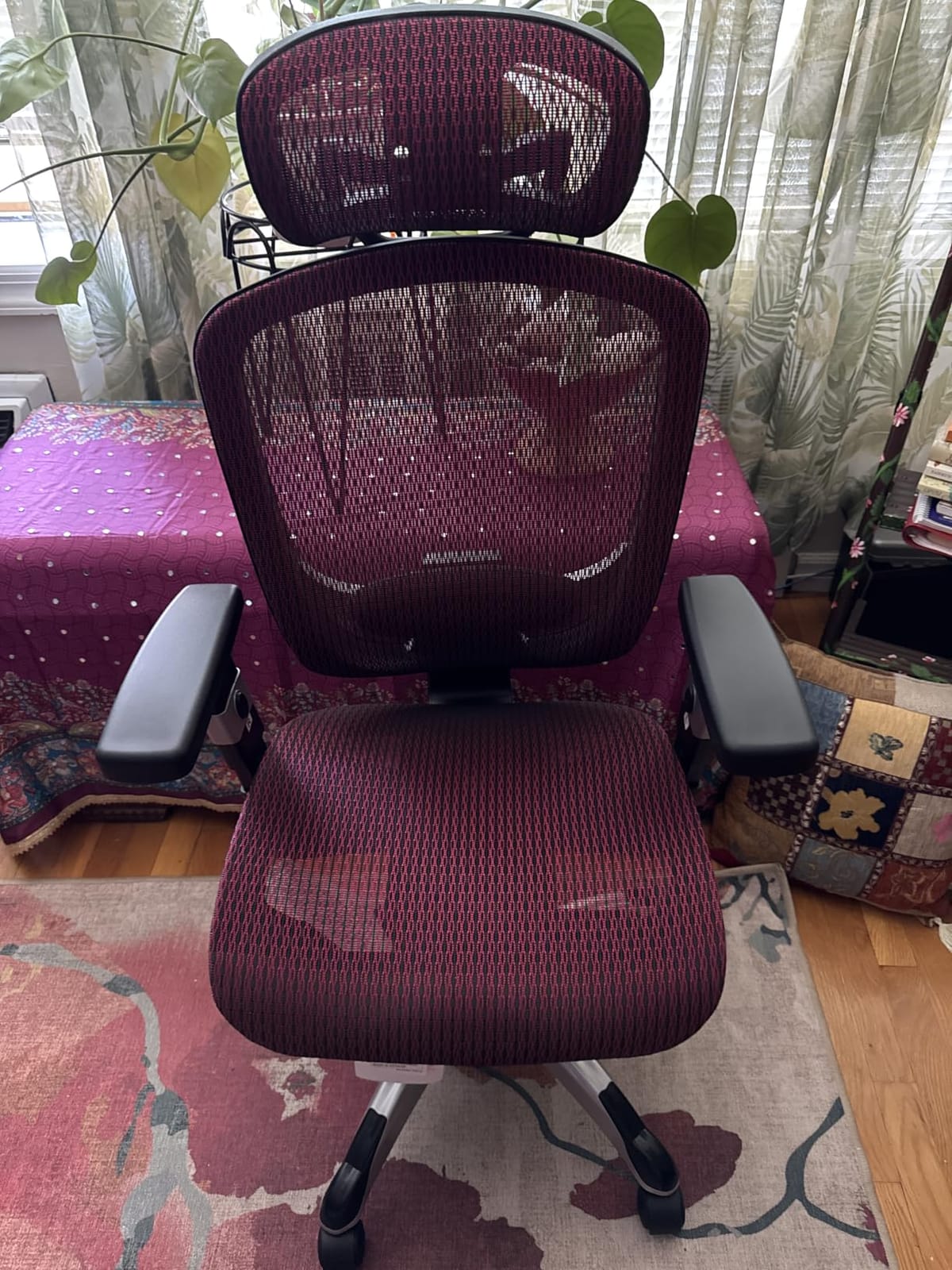 Staples Hyken Ergonomic Mesh Task Chair, Lumbar Support, Swivel, Black customer photo 2