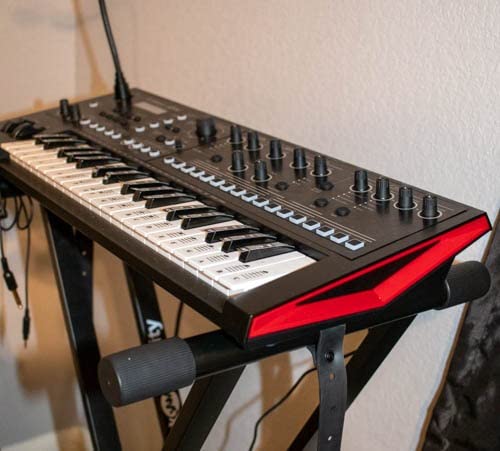 Roland JD-XI 37-Key Interactive Analog/Digital Crossover Synthesizer, Black customer photo 1