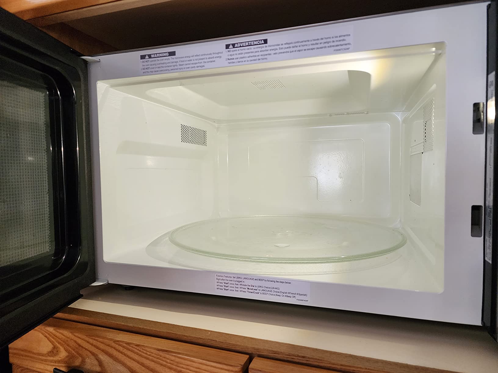 Panasonic Microwave Oven with Cyclonic Wave Inverter Technology, 1250W, 2.2 cu.ft. Countertop Microwave with Genius Sensor One-Touch Cooking – NN-SD975S (Stainless Steel/Silver) customer photo 2