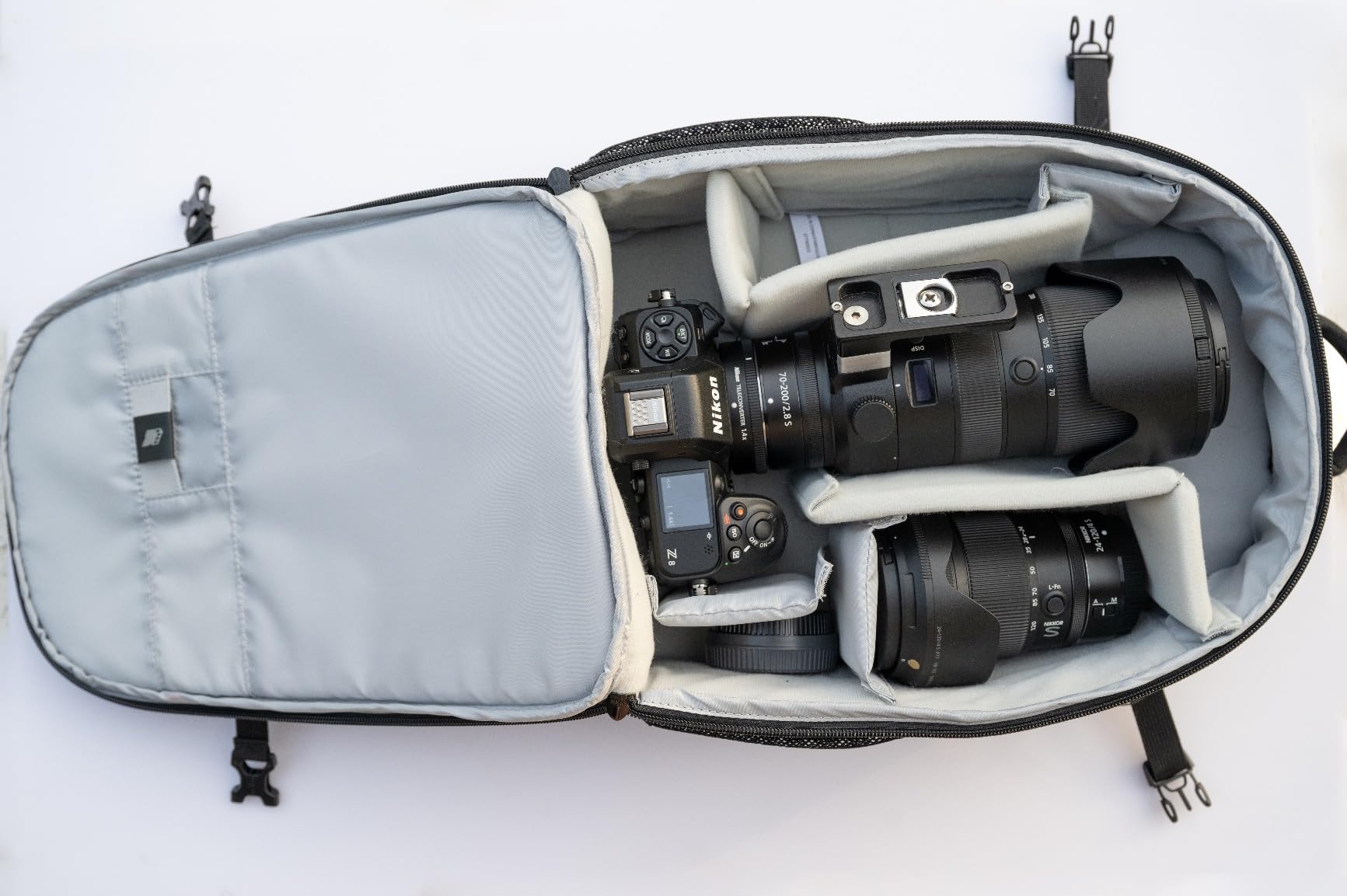 Lowepro Tahoe BP 150, Camera Bag, Lightweight Compact Camera Backpack for Cameras, CSC, DJI Spark Drone, Black, 27.5 x 21.7 x 40.3 cm, Medium LP36892-PWW customer photo 1