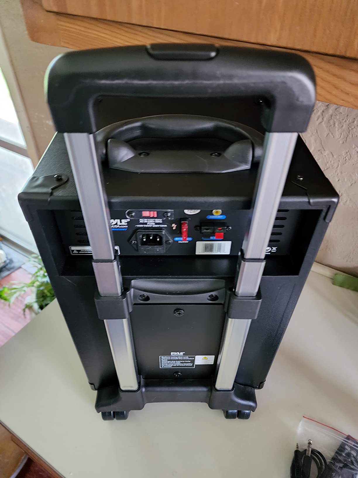 Pyle Wireless Portable PA System-400W Bluetooth Compatible Rechargeable Battery Powered Outdoor Sound Stereo Speaker Microphone Set w/Handle, Wheels-1/4 to AUX, RCA Cable (PWMA230BT) customer photo 2