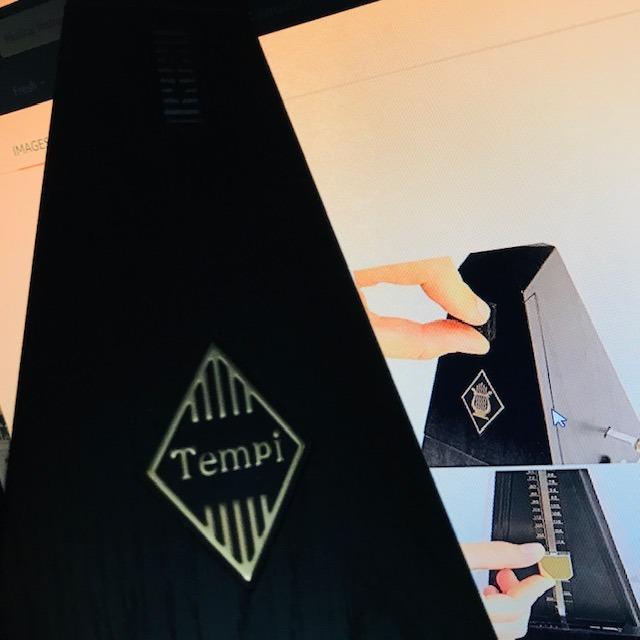 Tempi Metronome for Musicians - Mechanical Metronome for Piano, Metronome for Guitar/Violin or Metronome Music for Adults and Kids (Plastic Brown Grain Veneer) customer photo 1