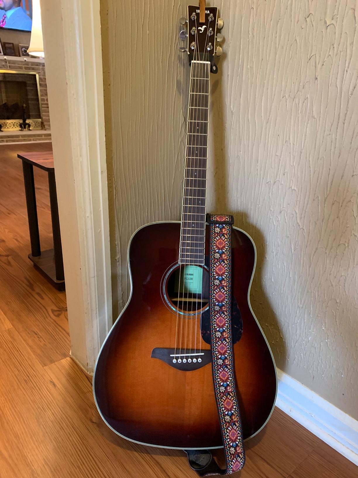 Yamaha FG830 Solid Top Acoustic Guitar, Tobacco Sunburst customer photo 1