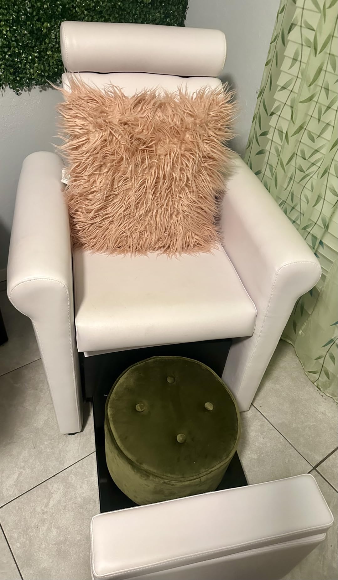 Buy-Rite Mona Lisa Plumb-Free Pedicure Chair Black Retractable Base customer photo 1