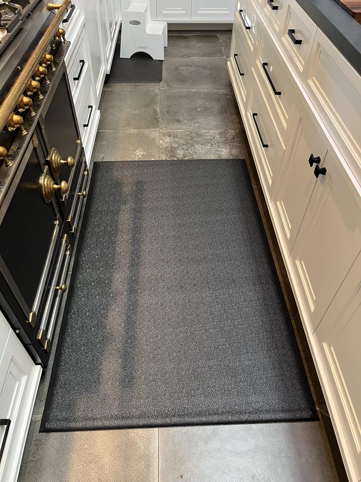 Bertech Anti-Fatigue Floor Mat, 3 ft. x 12 ft., Black (AFTX38-3x12BLKBEV) customer photo 2