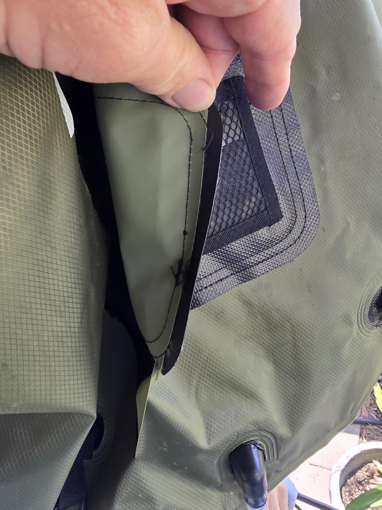 Solar Shower Bag, RISEPRO 5 gallons/20L Solar Heating Premium Camping Shower Bag Hot Water with Temperature 45°C Removable Hose on/Off Switchable Shower Head Hiking Climbing Summer Shower K8 customer photo 2
