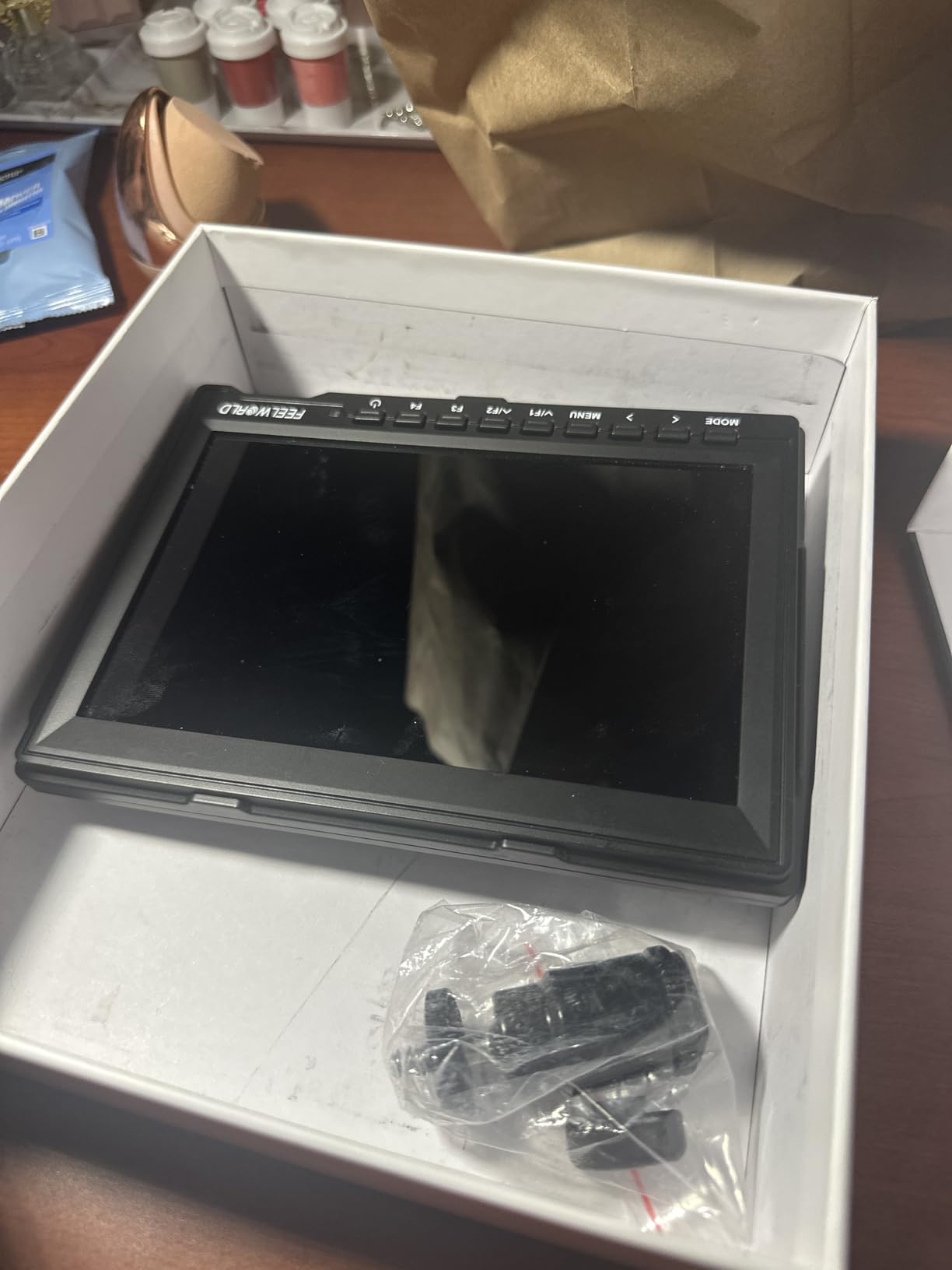 FEELWORLD FW759 PRO 7 Inch 400nit Touchscreen Field DSLR Camera Monitor customer photo 2