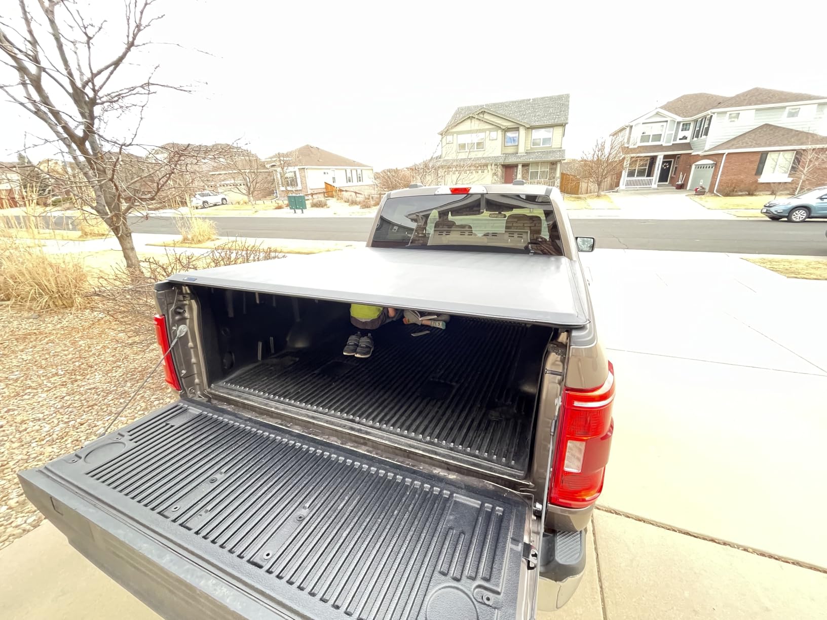 Tyger Auto T1 Soft Roll Up Truck Bed Tonneau Cover Compatible with 2015-2020 Ford F-150 | Styleside 5.5' Bed | TG-BC1F9029, Black customer photo 1