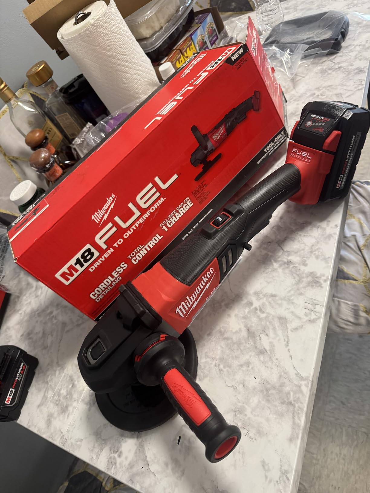 Milwaukee 2738-20 M18 18-Volt Fuel Lithium-Ion Brushless Cordless 7 inch Variable Speed Polisher (Tool-Only) customer photo 2