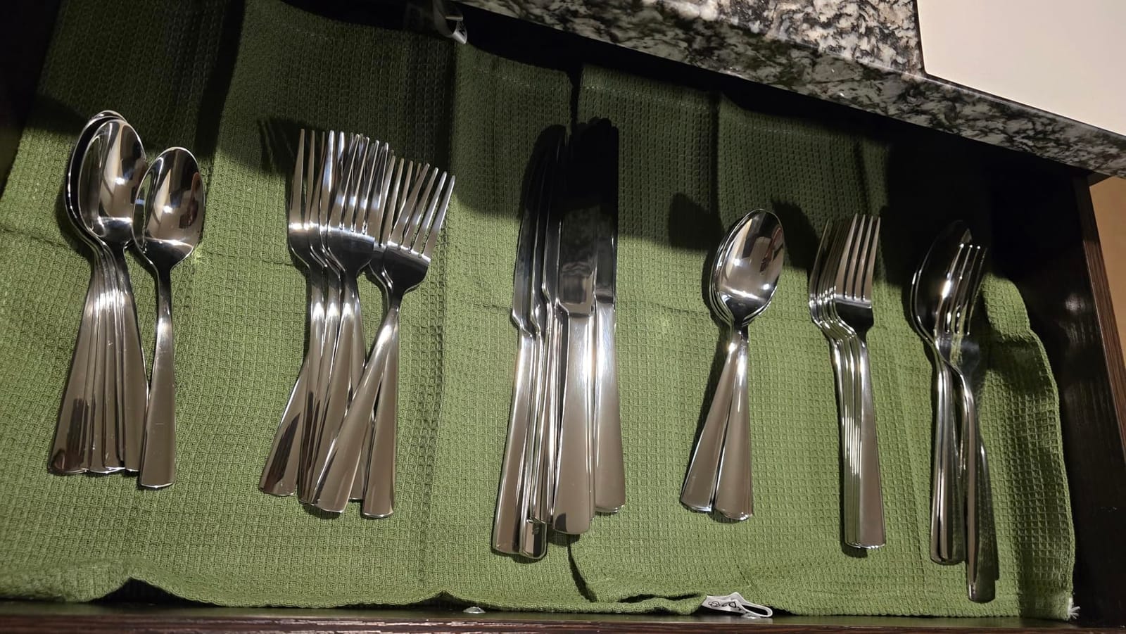 Silverware Set for 8, 45 Piece Stainless Steel Kitchen Utensils Cutlery Set customer photo 1