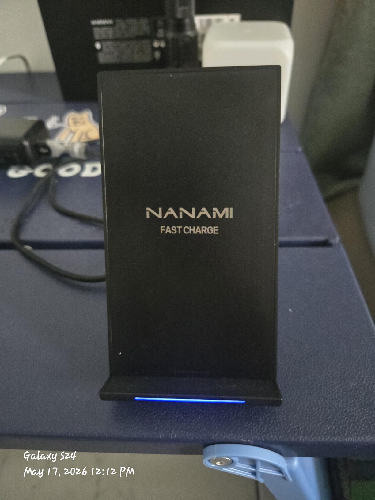 NANAMI Fast Wireless Charger, Wireless Charging Stand customer photo 2