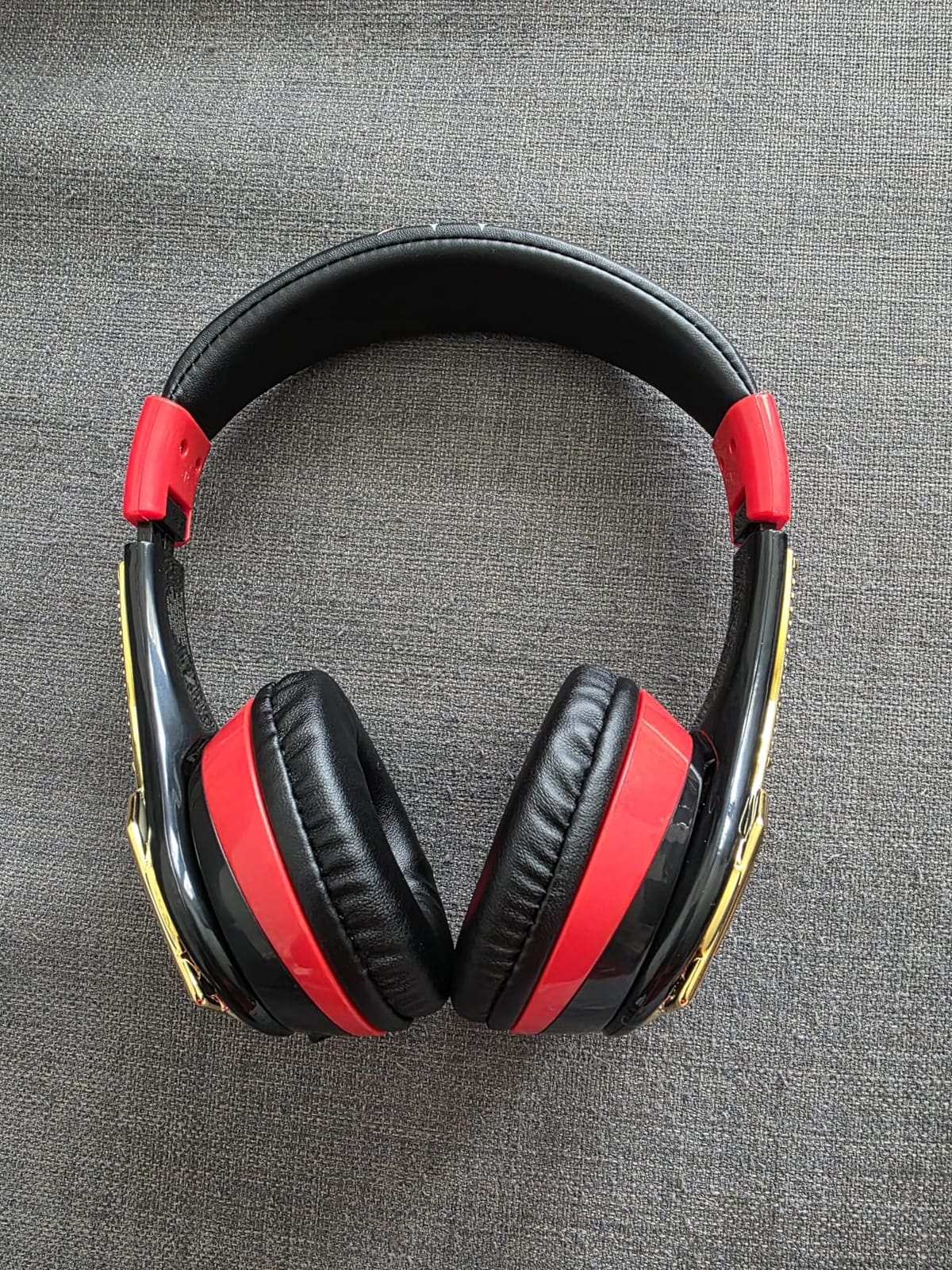 eKids Spiderman Wireless Bluetooth Portable Headphones with Microphone, Volume Reduced to Protect Hearing Rechargeable Battery, Adjustable Kids Headband for School Home or Travel customer photo 2