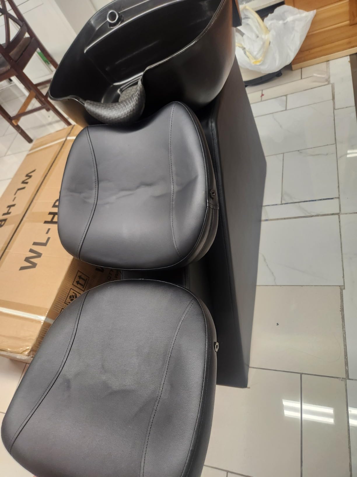 Ainfox Shampoo Barber Backwash Chair, ABS Plastic Shampoo Bowl Sink Chair for Spa Beauty Salon (Black) customer photo 1