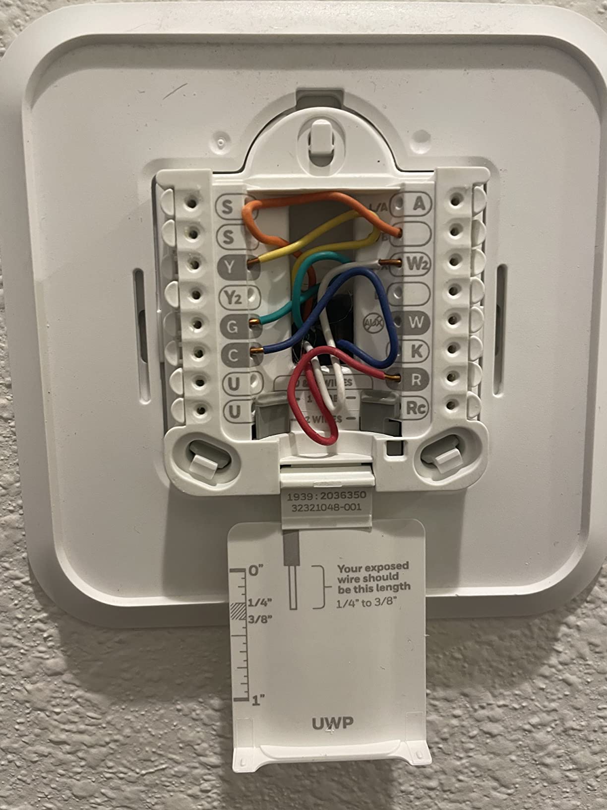 Honeywell TH6220WF2006/U Lyric T6 Pro Wi-Fi Programmable Thermostat with Stages Up to 2 Heat/1 Cool Heat Pump or 2 Heat/2 Cool Conventional customer photo 1