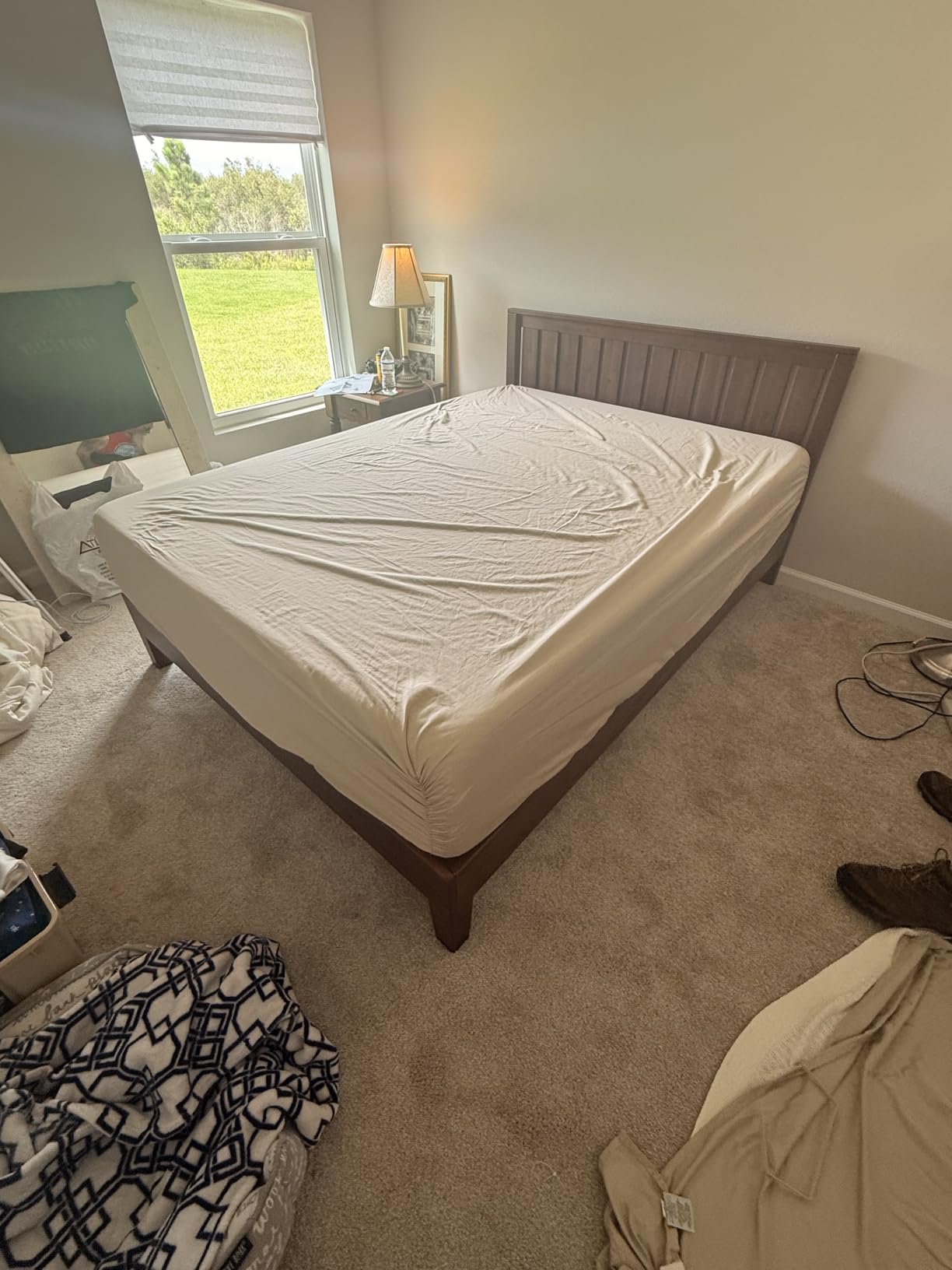 ZINUS Vivek Deluxe Wood Platform Bed Frame with Headboard, Wood Slat Support, No Box Spring Needed, Easy Assembly, Queen customer photo 1