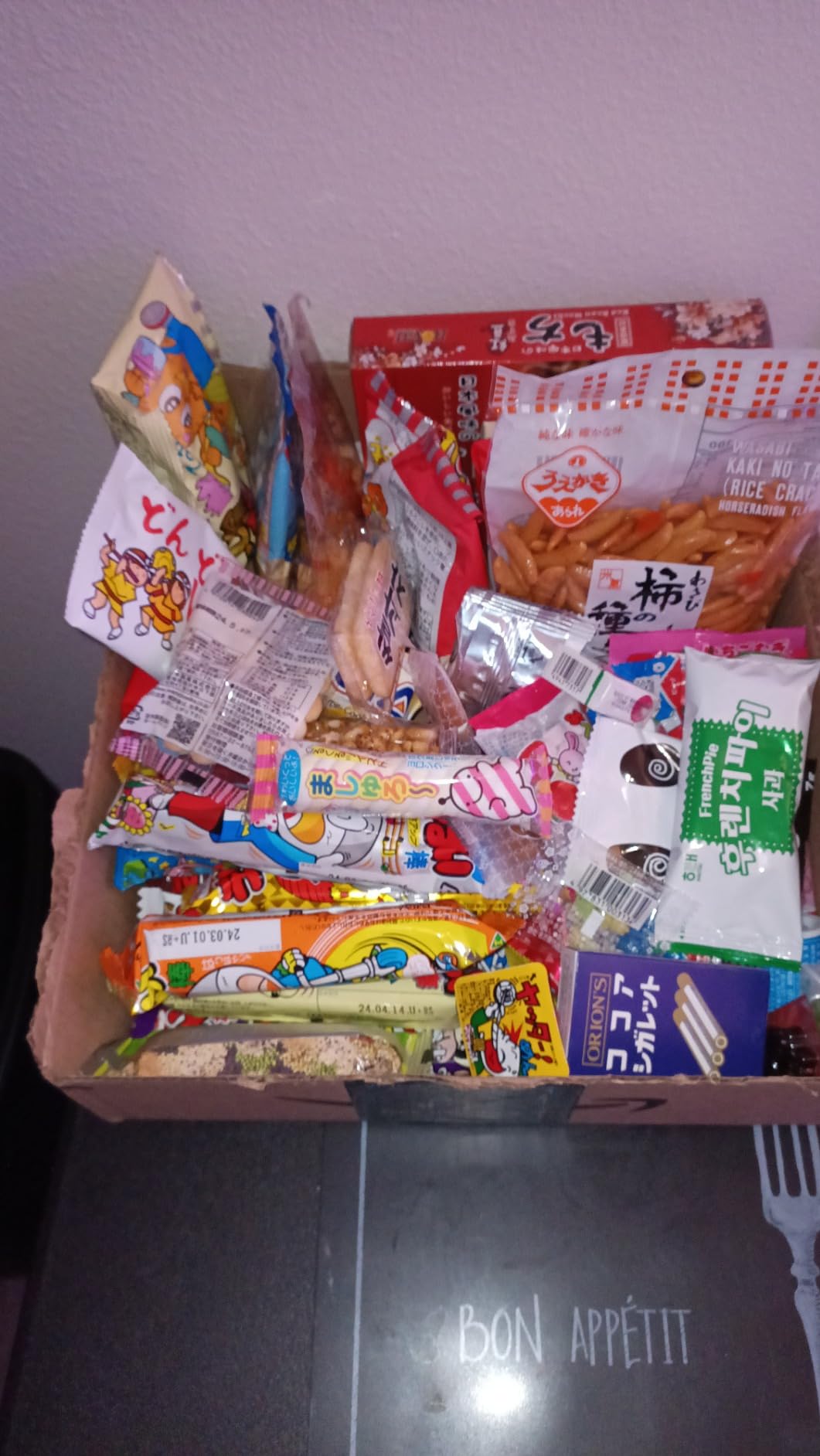 Japanese Snack Assortment 35 pcs of 27 types Full of