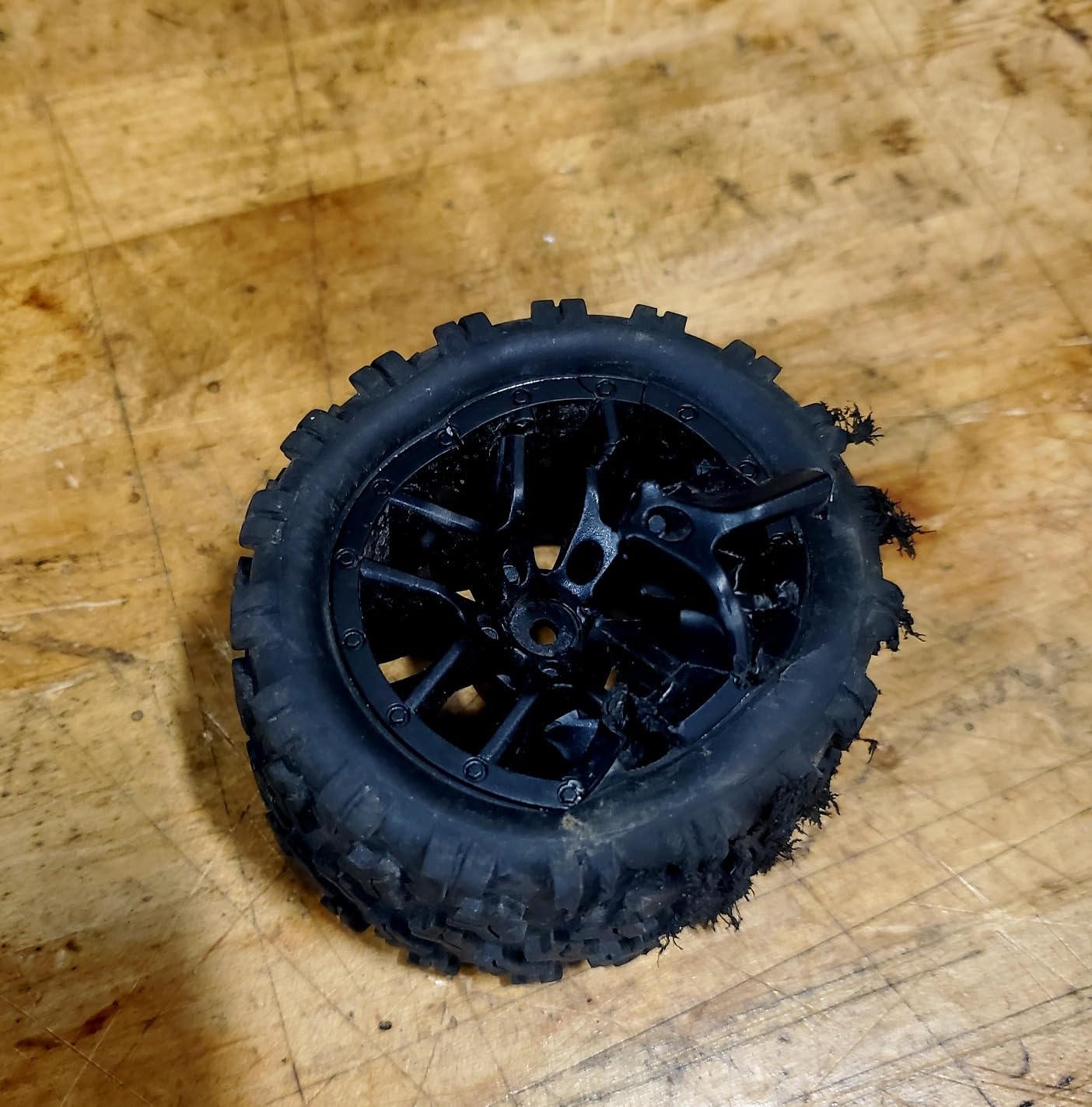HAIBOXING 18859 1:18 Scale All Terrain RC Car, Hobby 4WD Remote Control Car customer photo 1