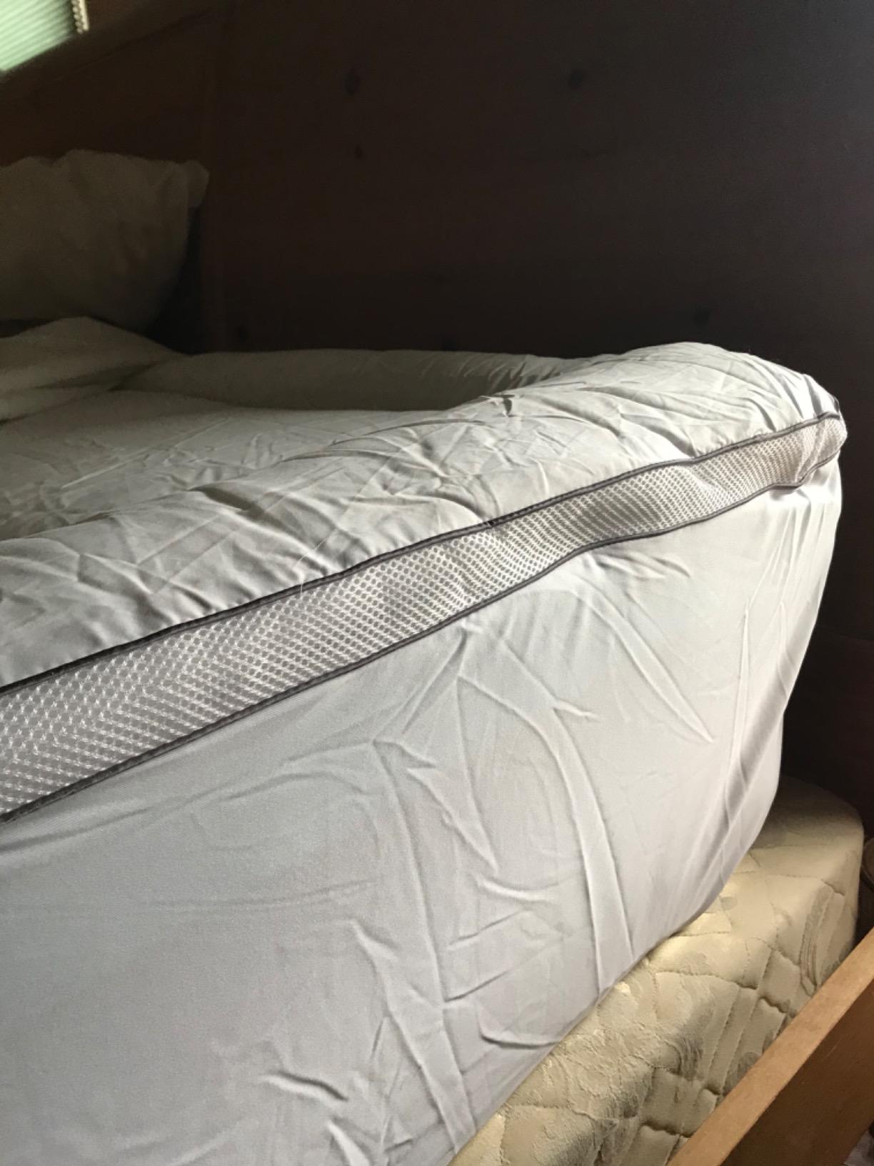 ViscoSoft 4 Inch Pillow Top Memory Foam Mattress Topper Queen - Cooling Hybrid Lux Dual Layer Mattress Pad - CertiPur-US Certified customer photo 1
