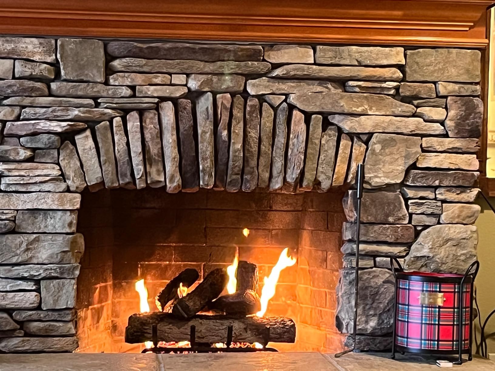 Real Fyre 24-Inch Live Oak Vented Gas Log Set, Natural Gas, Match-Lit with Burner, Grate & Gas Connection Kit, 90,000 BTU customer photo 1