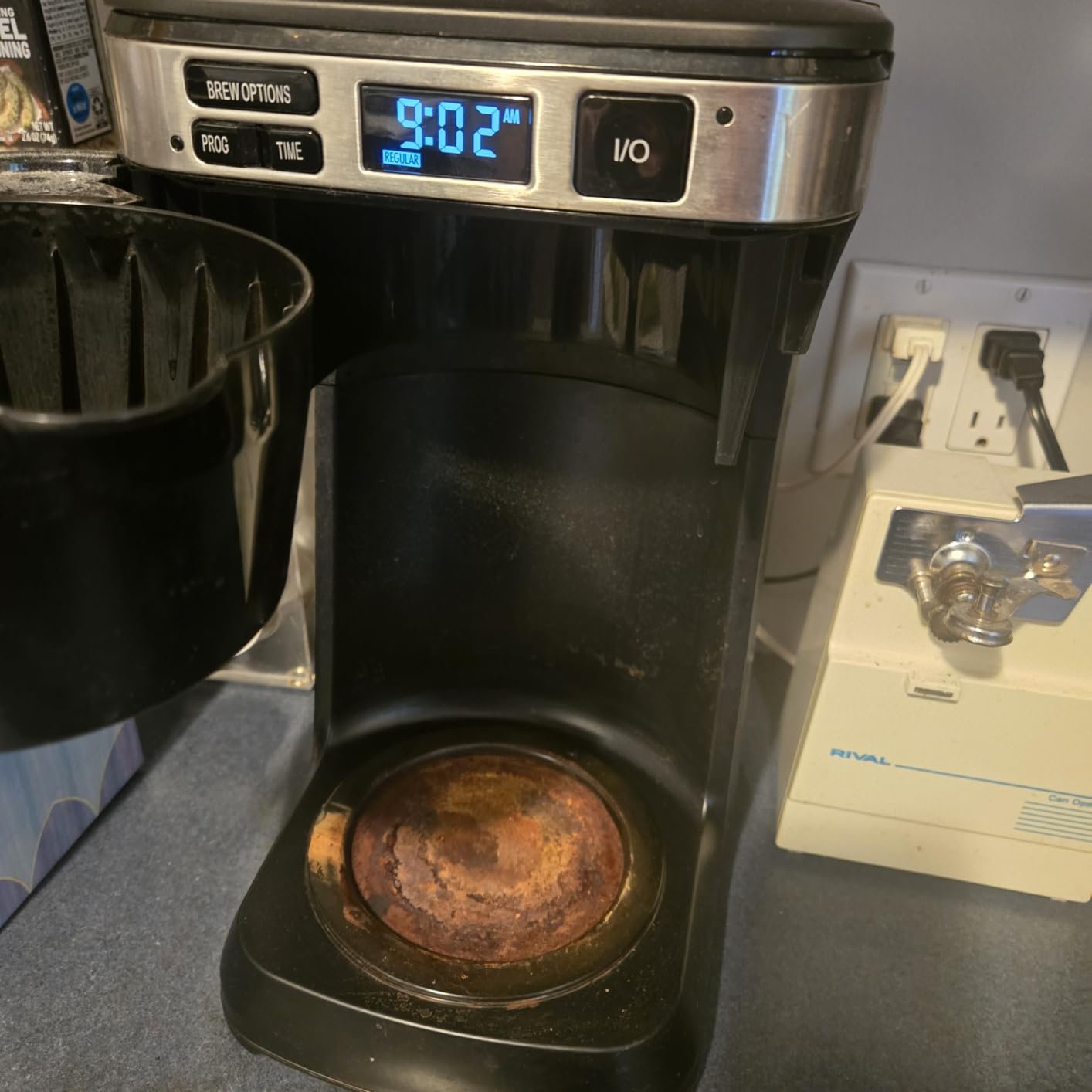 Hamilton Beach FrontFill 12 Cup Programmable Drip Coffee Maker customer photo 1