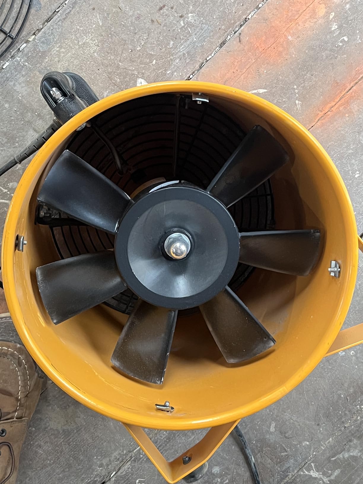 MOUNTO 12-Inch Heavy Duty Cylinder Axial Fan with 25-Foot Vinyl Hose | High-Performance Portable Blower/Exhaust Fan | 2900 CFM Directional Airflow for Crawl Spaces, Attics, Basements customer photo 1