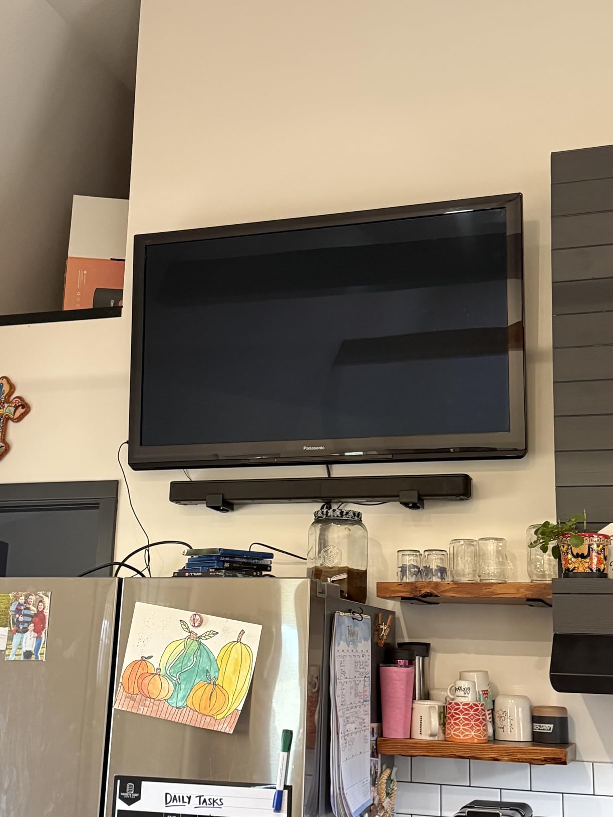 Sony S100F 2.0ch Soundbar with Bass Reflex Speaker, Integrated Tweeter and Bluetooth, (HTS100F), easy setup, compact, home office use with clear sound black customer photo 2