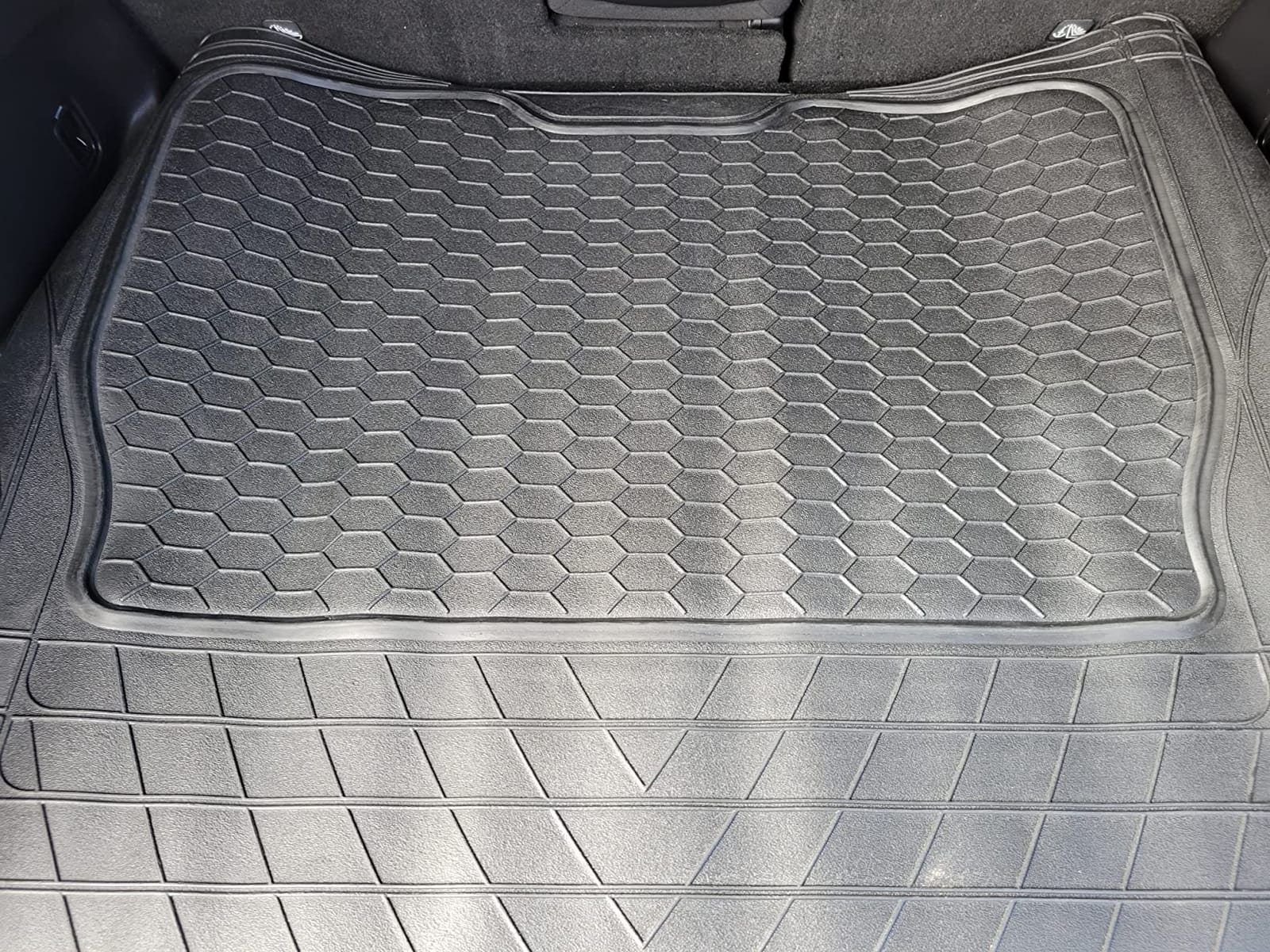 Armor All Heavy-Duty Cargo Mat, Black, 1-Piece, 55.5