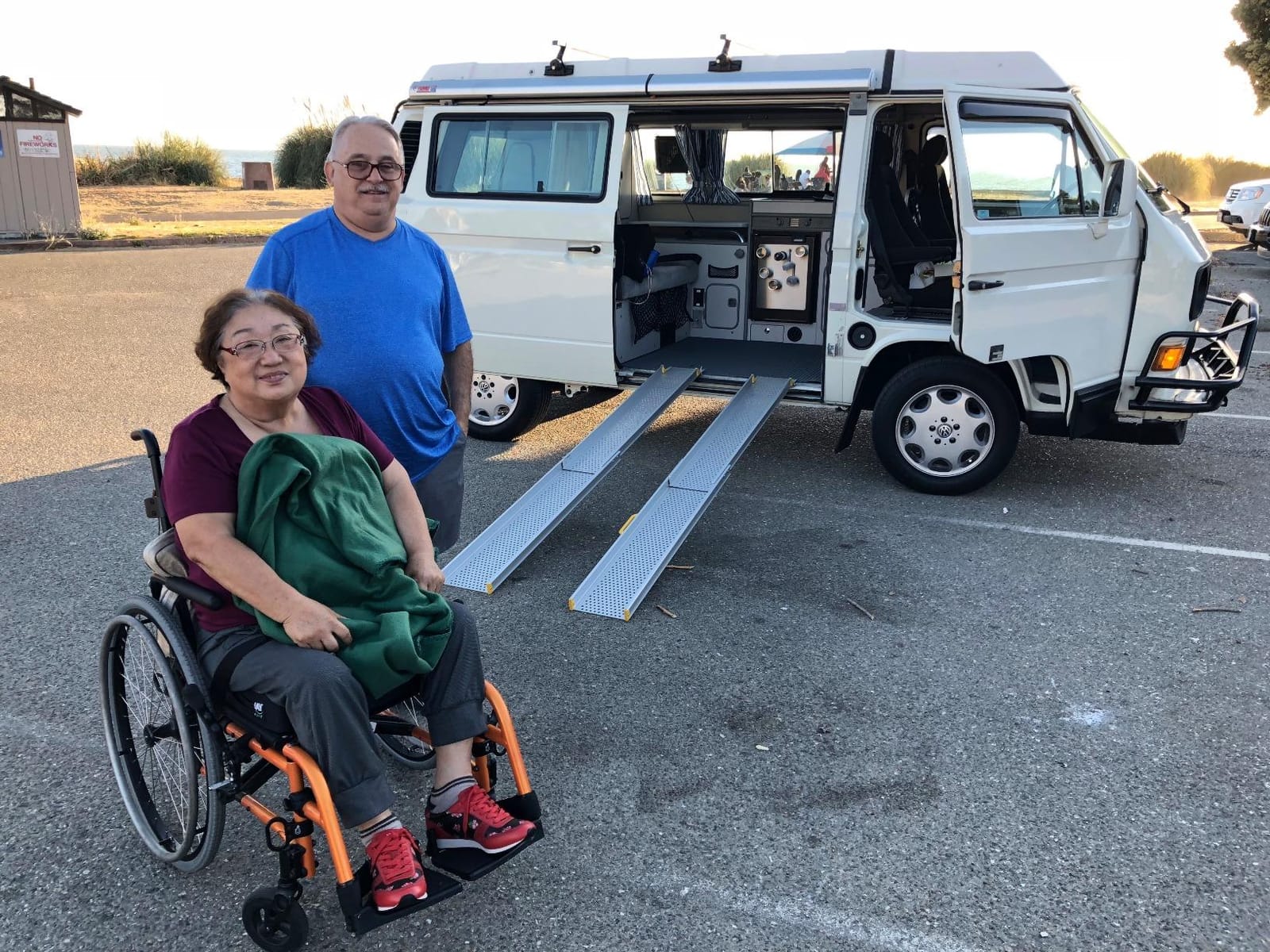 Ruedamann 7FT Telescopic Wheelchair Ramp with Handle, 8.9