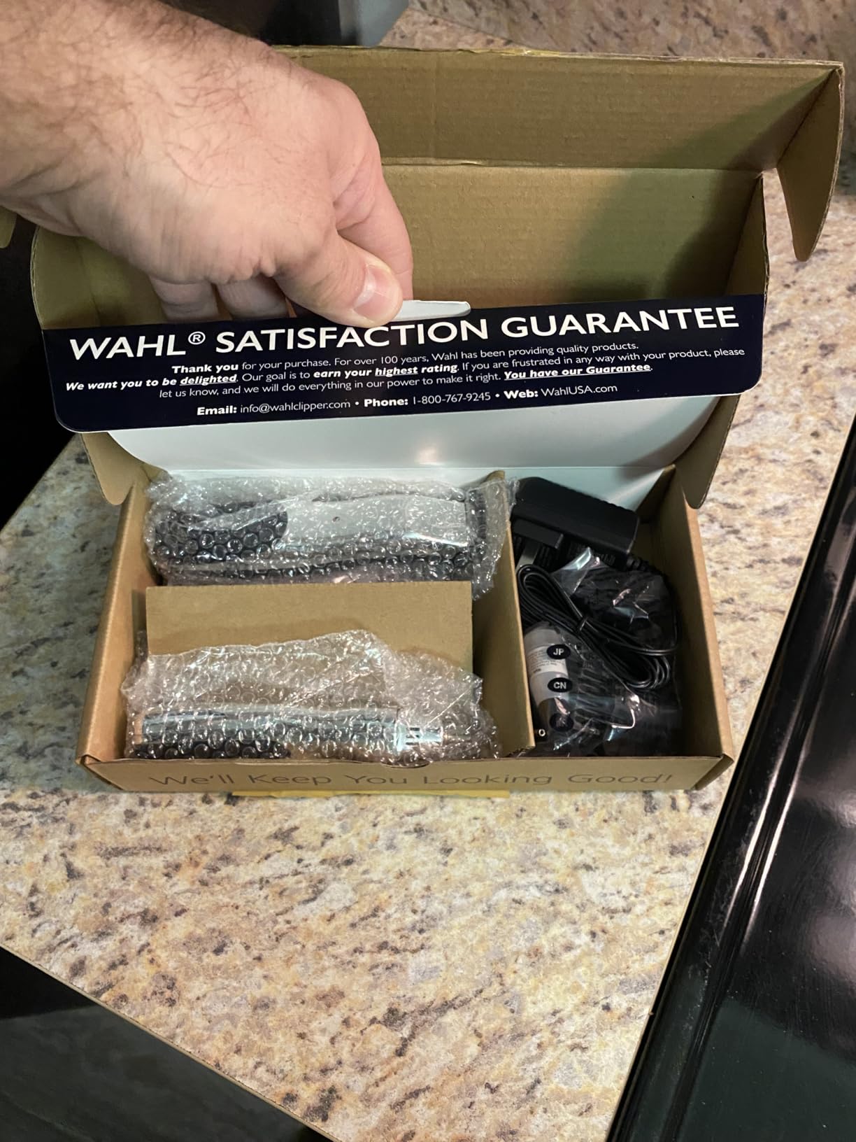 Wahl Groomsman Rechargeable Beard Trimmer Kit & Bonus Battery Nose Trimmer customer photo 2