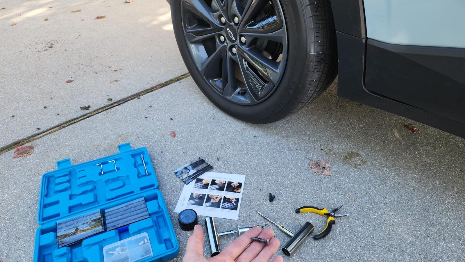 AUTOWN Flat Tire Repair Kit 68pcs, Heavy Duty Tire Plug Kit to Fix Puncture customer photo 2