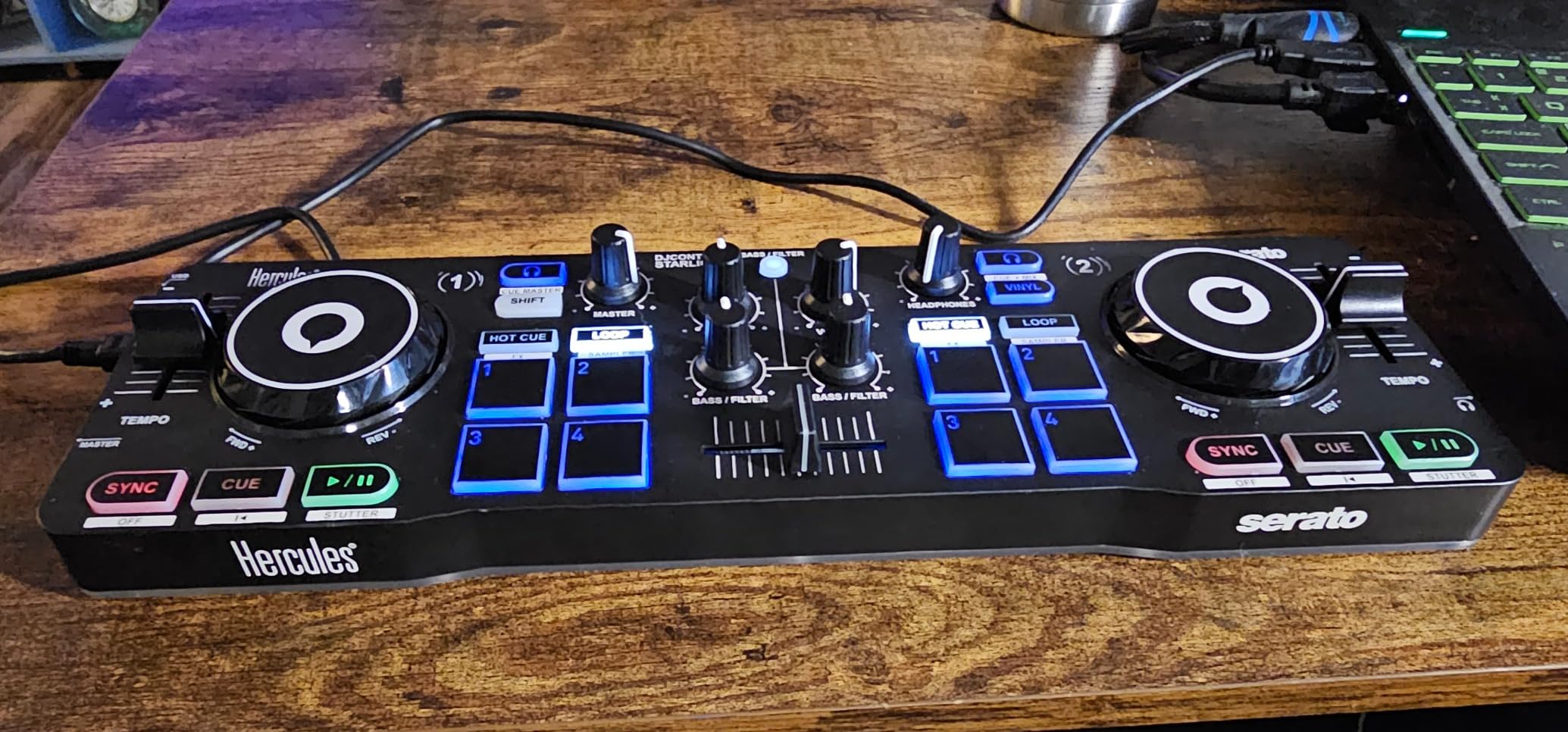 Hercules DJControl Starlight - Compact DJ Controller with Light Show customer photo 1