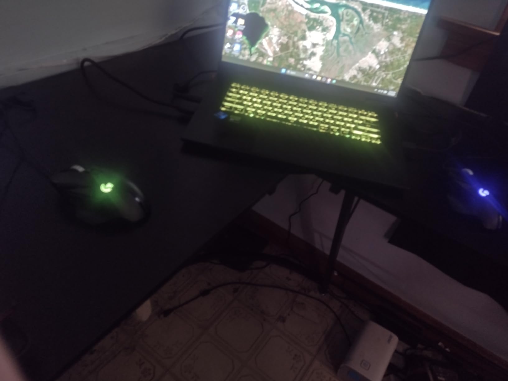 Logitech G502 Hero Wired Gaming Mouse - Black customer photo 1