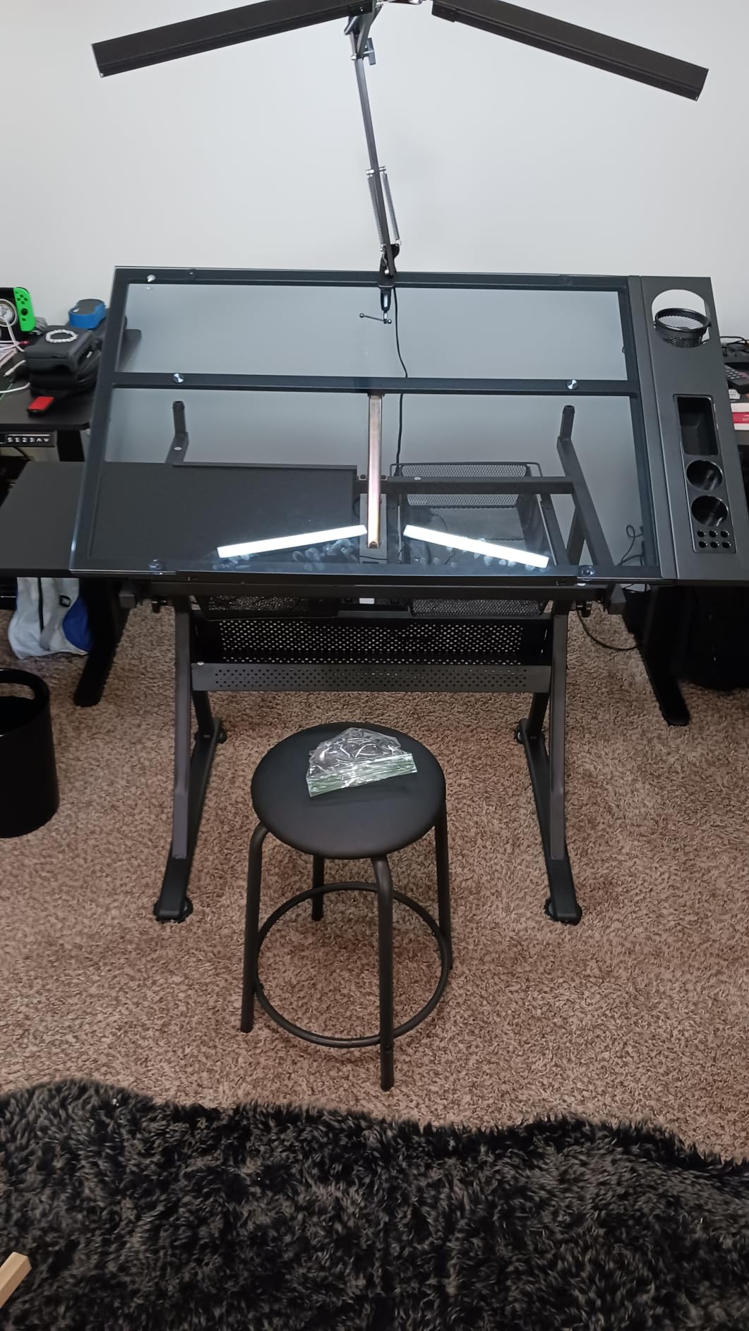 Yaheetech Adjustable Drafting Table & Stool, Tilting Glass Art Desk, Black customer photo 1