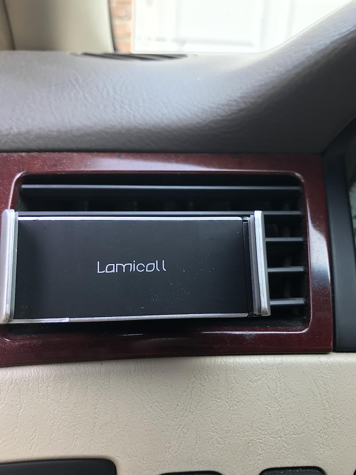 Lamicall Car Vent Phone Mount Two Grips Design Phone Holders for Your Car customer photo 2
