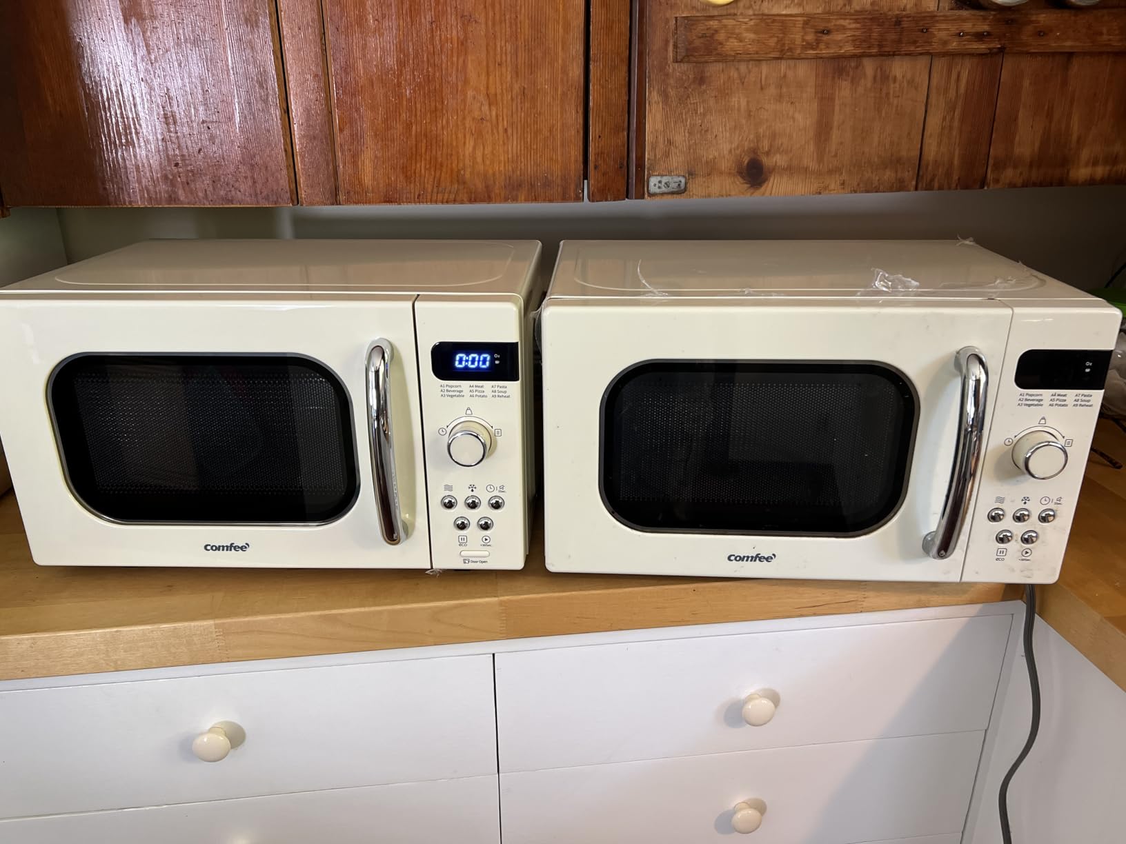 COMFEE' Countertop Microwave Oven, 0.7 Cu.Ft, 700W, Black, ECO Mode customer photo 2