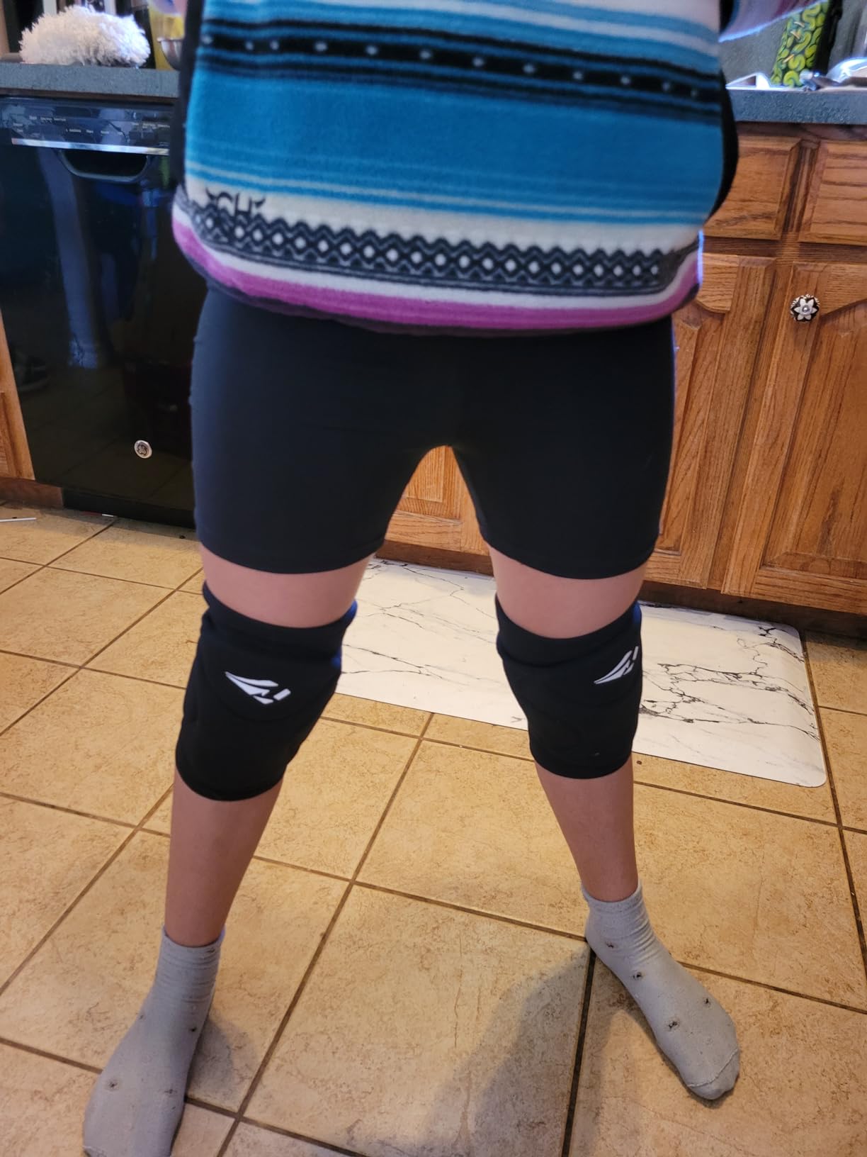 Rawxy Volleyball Knee Pads with High Shock Absorbing Cushion,Adult Junior Youth Men &Women Boy Girls Gift (black, Middle and Large) customer photo 1