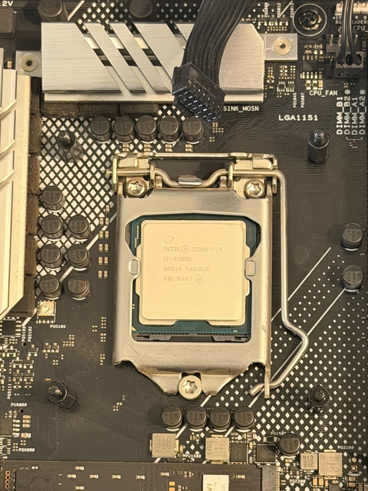 Intel Core i7-9700K Desktop Processor 8 Cores up to 4.9 GHz Turbo unlocked LGA1151 300 Series 95W customer photo 2