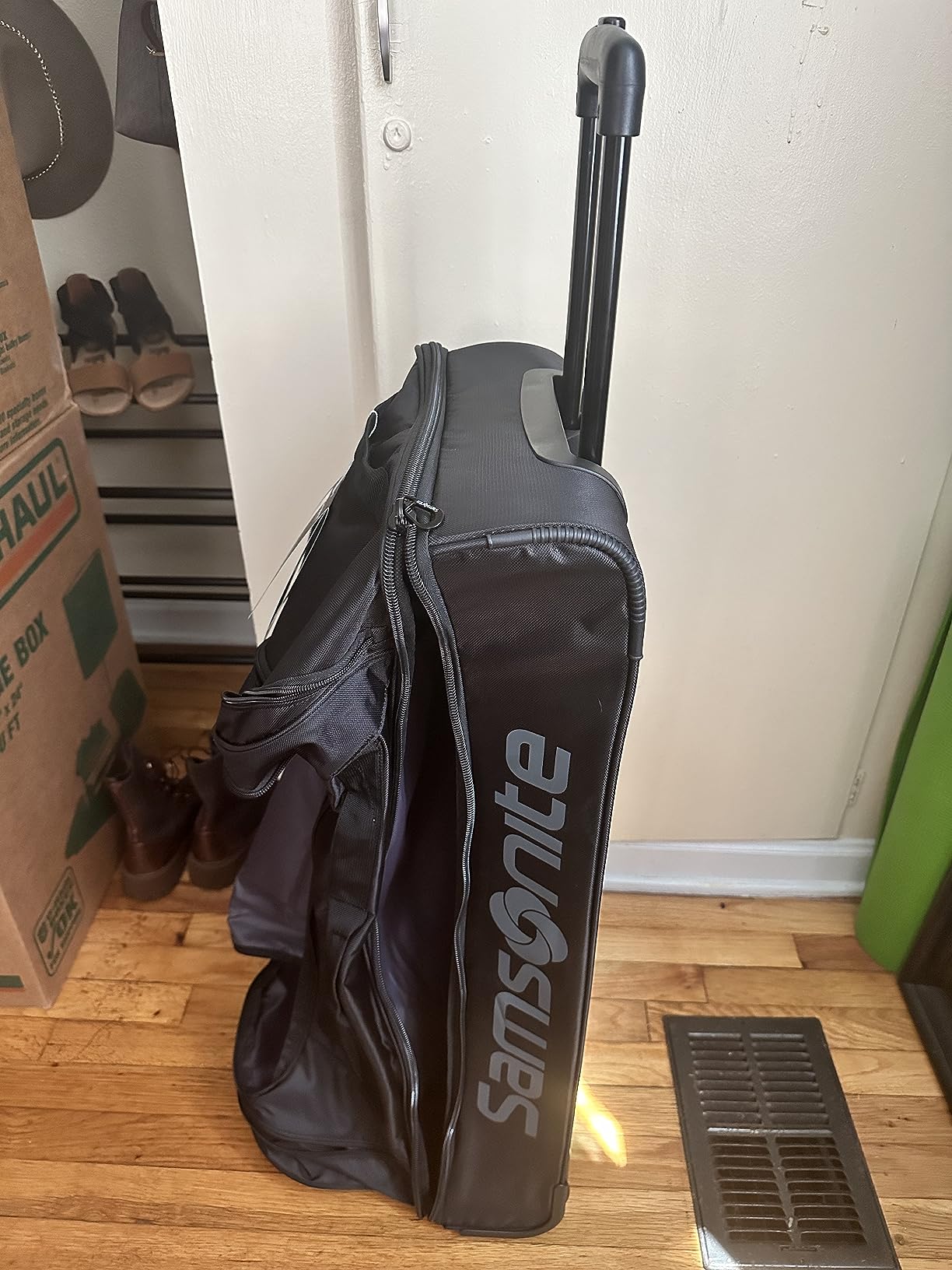 Samsonite Andante 2 Wheeled Duffel Bag – 22-Inch Durable Rolling Luggage with Inline Skate Wheels, Push-Button Handle & Spacious Compartments – Travel-Friendly and Lightweight - All Black customer photo 2