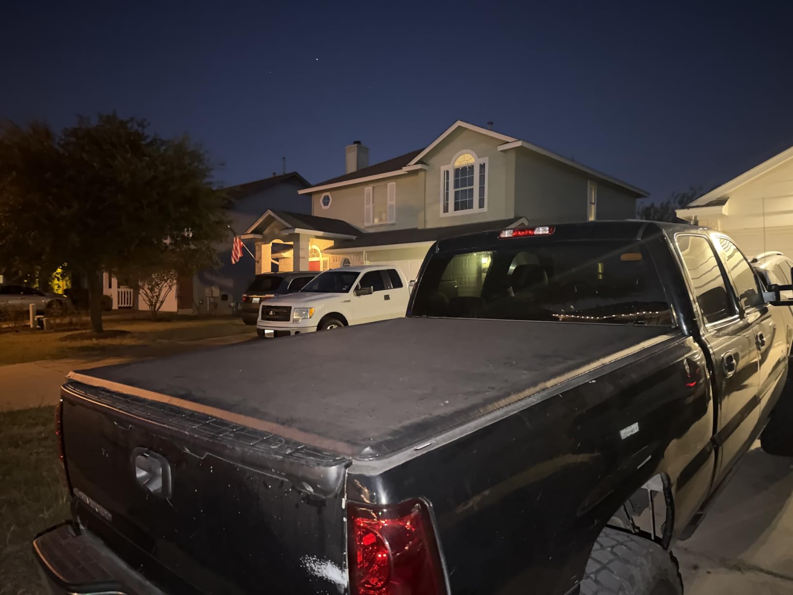 DNA Motoring TTC-RU-033 Soft Vinyl Roll-Up Tonneau Cover Compatible with 1999-2006 Silverado Sierra 1500 2500 3500 & HD Models 6.5Ft Fleetside Bed, Black customer photo 2