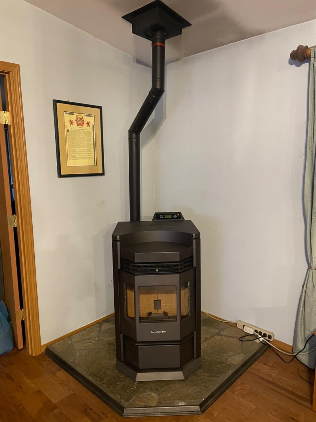 ComfortBilt HP22N Pellet Stove, 2,800 sq. ft., 80 lb. Hopper, Black customer photo 2
