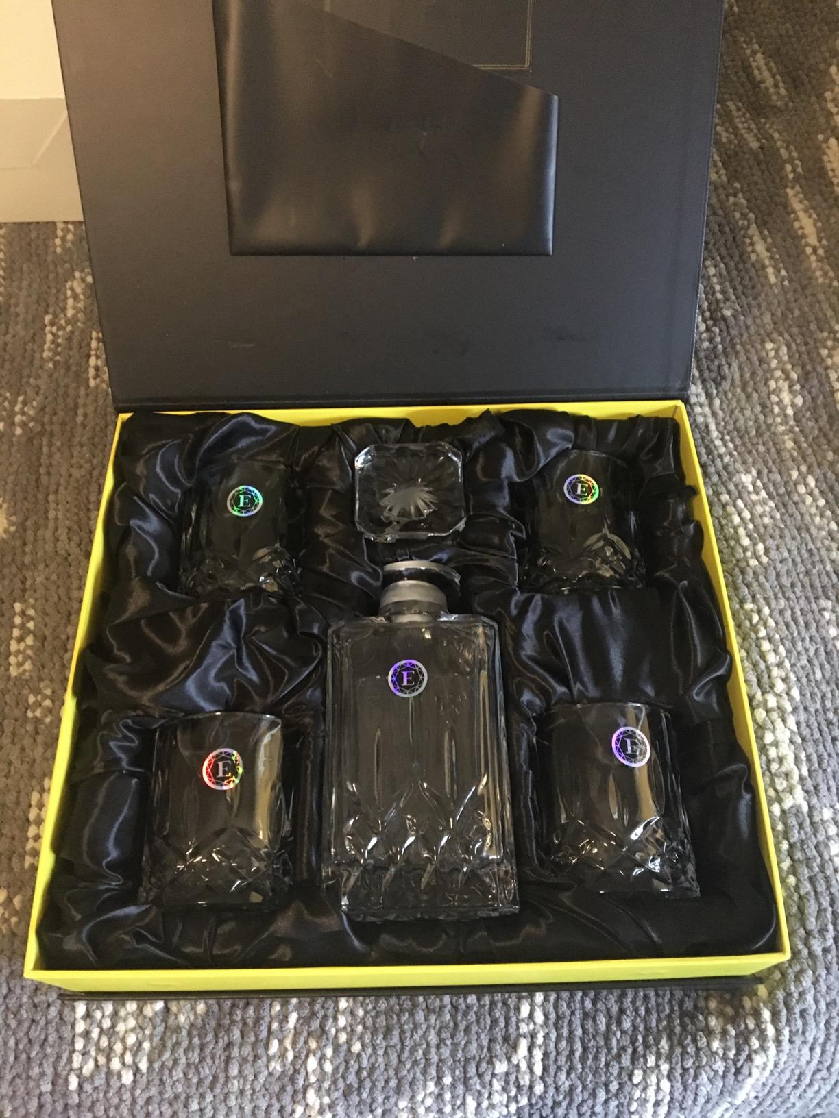 ELIDOMC 5PC Italian Crafted Crystal Whiskey Decanter & Whiskey Glasses Set, Crystal Decanter Set With 4 Whiskey Glasses, Whiskey Decanter Sets for Men. customer photo 1